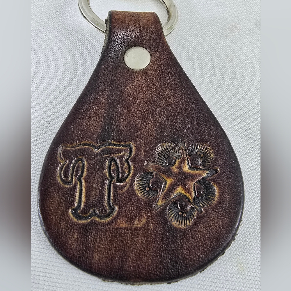 Vintage Handmade Leather "T" Keychain with Clip - Picture 2 of 5